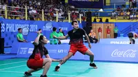 Aksi Rinov Rivaldy/Pitha Haningtyas Mentari pada semifinal SEA Games 2019. (dok. PBSI)