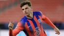 Mason Mount merupakan pemain asal Inggris yang memiliki nilai banderol sebesar 75 juta euro. Pemain Chelsea tersebut tercatat mengalami kenaikan harga sebesar 45 juta euro, dari yang sebelumnya 30 juta euro di awal tahun 2021. (Foto: AFP/Cristina Quicler)