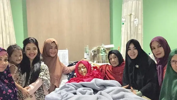 [Bintang] Julia Perez