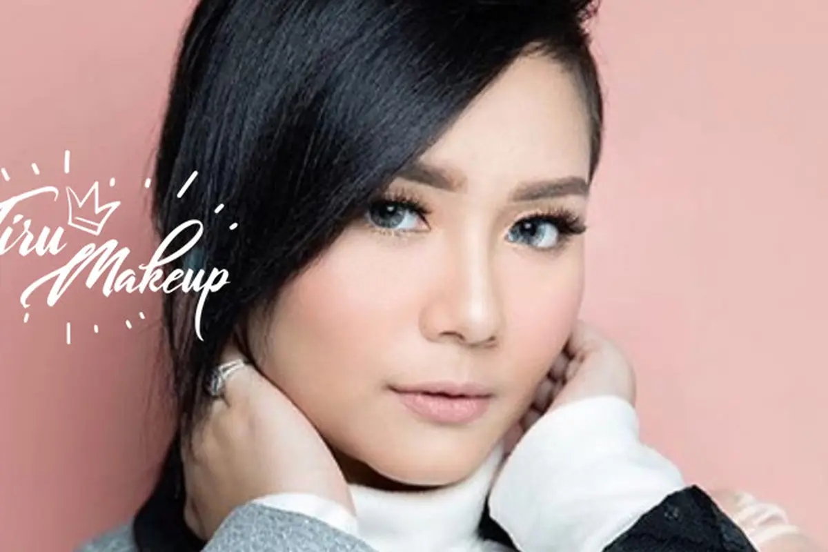 Tiru Makeup: Sentuhan Serba Nude Bikin Gita Gutawa Cantik Maksimal