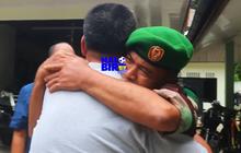 Letjen Kunto Dipeluk Prajurit TNI Berwajah Serius, Beri Satu Perintah "Protap Ketemu Gue Senyum"