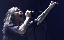 FOTO: Penampilan Incubus Kembali Mengajak Penggemar Bernostalgia di Gelora Bung Karno