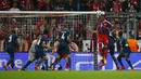 Gol kedua Bayern dicetak Jerome Boateng (Reuters/Michaela Rehle)