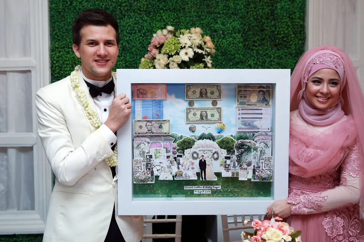 Risty Tagor dan Stuart Collin