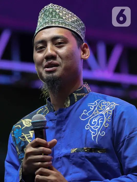 Muhammad Abi Azkakia atau biasa disebut Ustaz Abi yang merupakan seorang da'i yang berdakwah sembari bermain Mobile Legends. (Liputan6.com/Herman Zakharia)