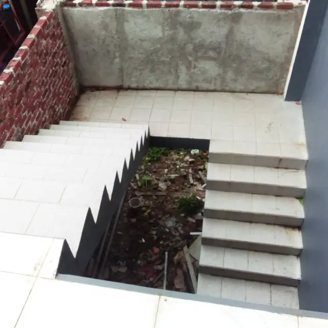 6 Desain Tangga Ini Absurd Banget, Bikin Takut Melewatinya