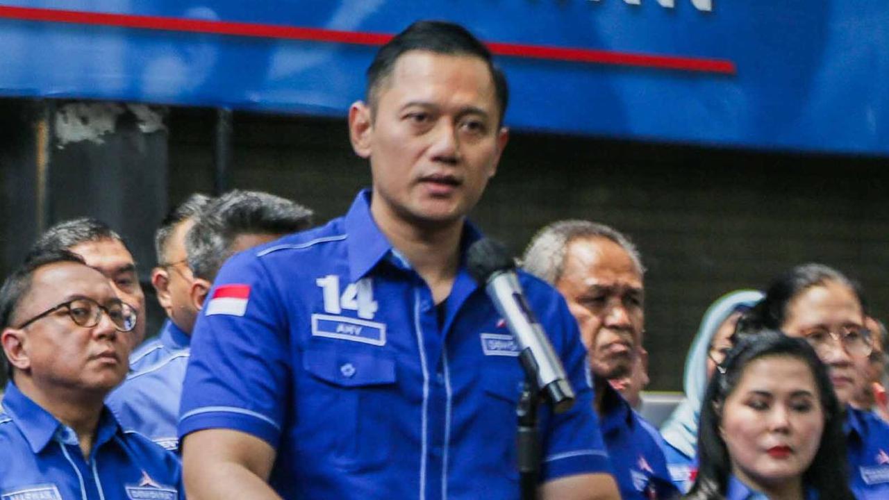 Menurut dia, kondisi yang dialami Partai Demokrat ini menjadi bentuk petunjuk Tuhan. Dia menyebut bahwa Demokrat telah dihindarkan dari hal-hal yang tidak baik.<br>