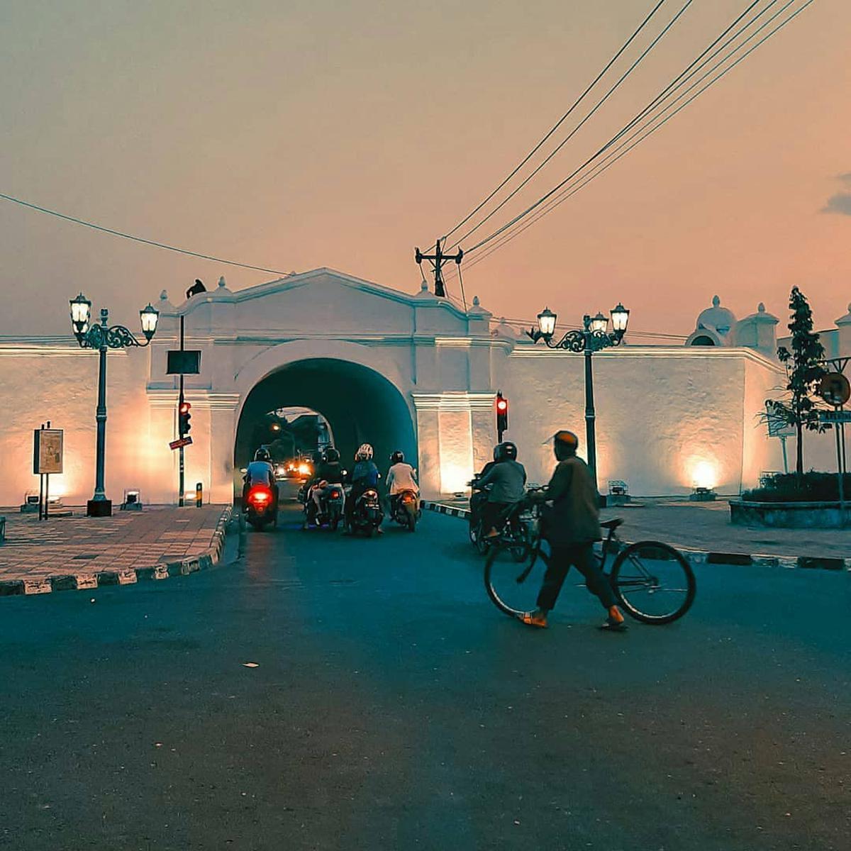 Plengkung Gading