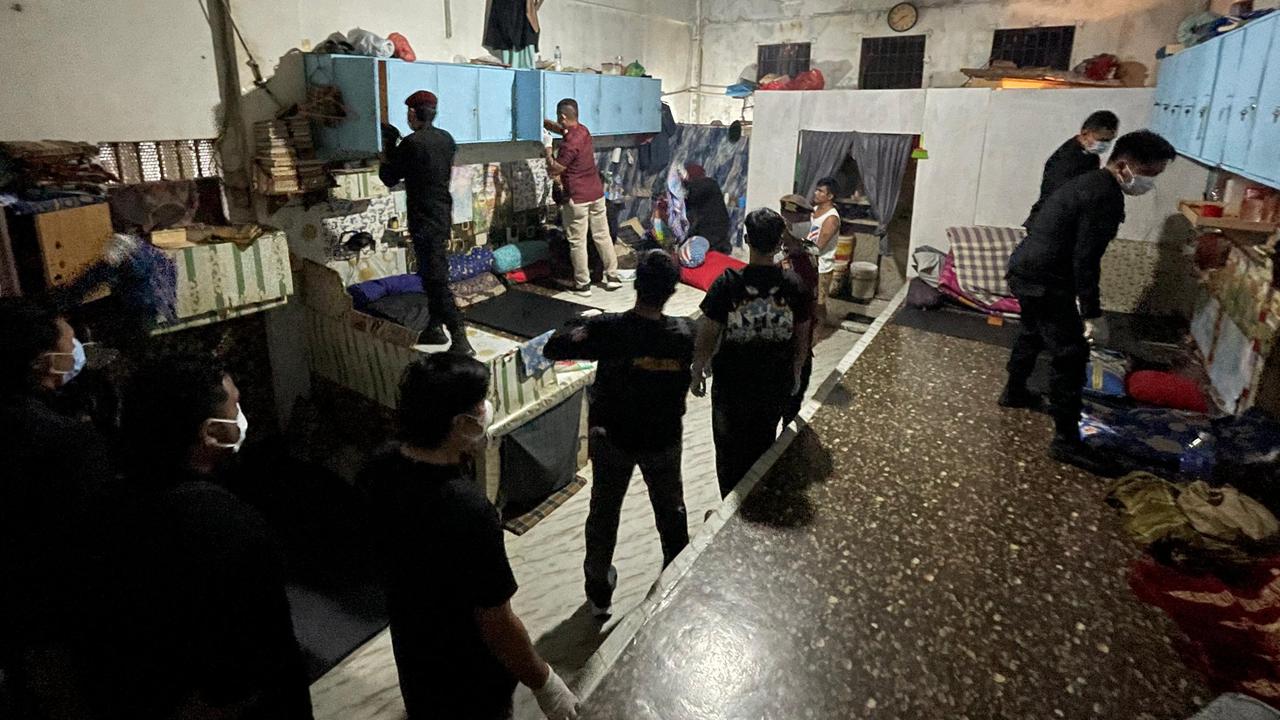 Petugas Ditjenpas Riau Sidak Lapas & Rutan Cegah Penyelundupan Narkoba