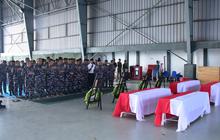 Pangkormar Pimpin Pelepasan Prajurit Marinir yang Gugur saat Longsor Cisarua, TNI AL Beri Penghormatan Militer