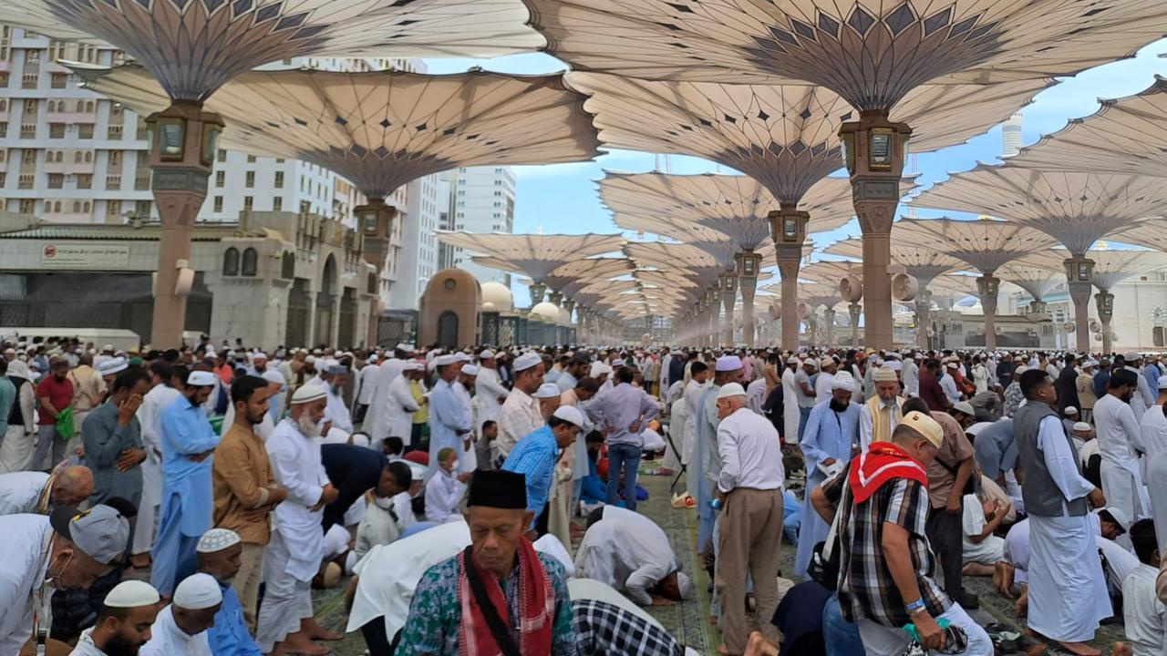 Bus Jemaah Umrah Asal Indonesia Terbakar Dalam Perjalanan ke Madinah