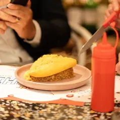 Omurice viral di Jepang hadir di Jakarta (Social House)