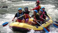 Dahsyatnya Wisata Arung Jeram Sungai Elo 