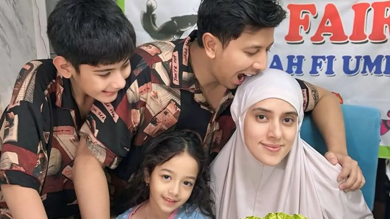 Potret Kejutan Ulang Tahun Fairuz A Rafiq dari Suami dan Anak (credit: instagram/fairuzarafiq)
