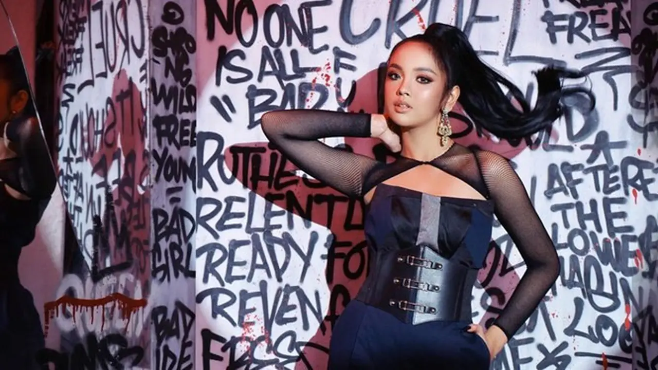 7 Gaya Lyodra dalam Pemotretan Terbarunya, Tampil Badass