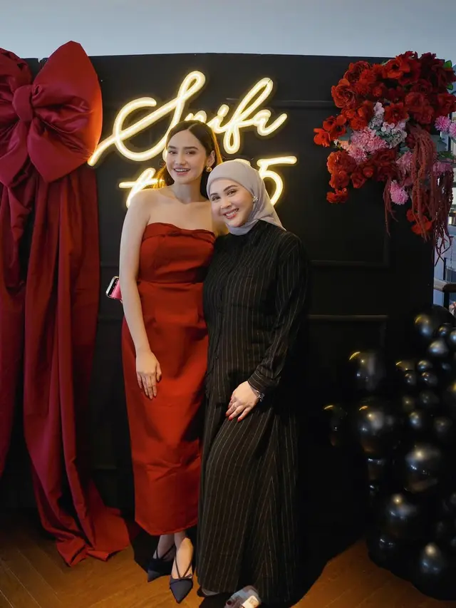 Pesona Lady in Red Syifa Hadju Rayakan Ulang Tahun ke-25, Tampil Mature