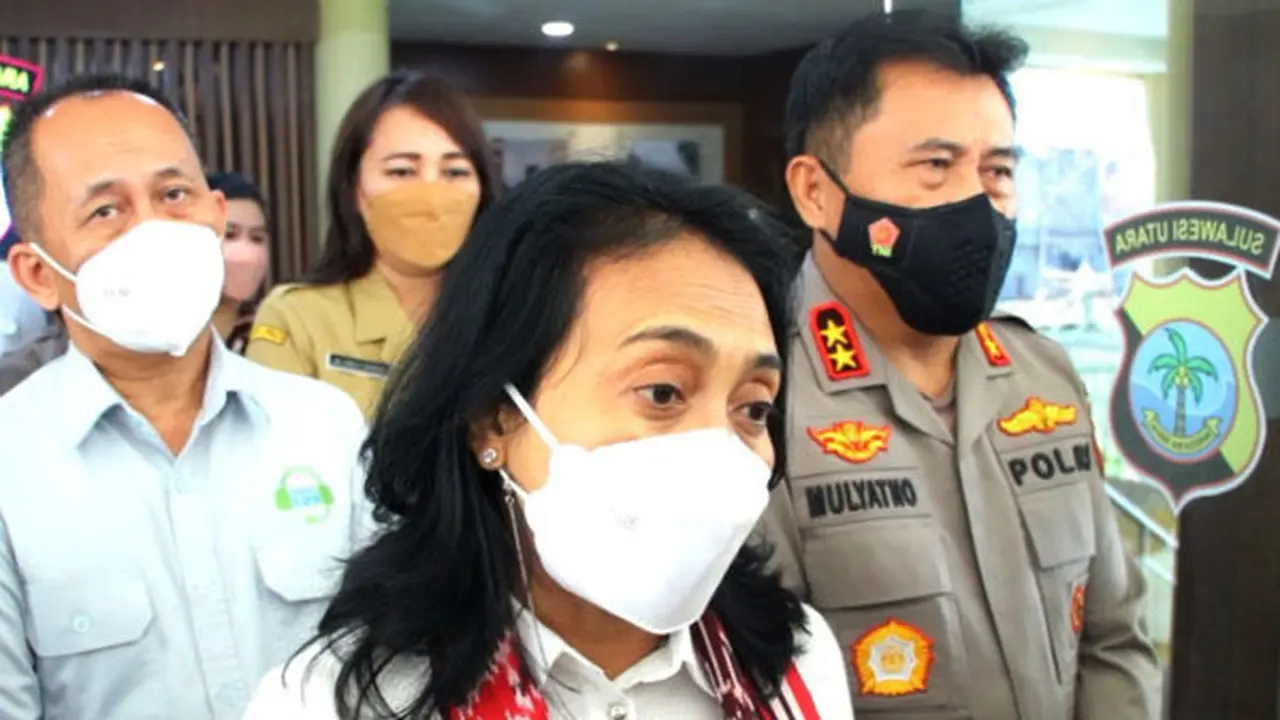 Menteri Pemberdayaan Perempuan dan Perlindungan Anak (PPPA) RI Gusti Ayu Bintang Darmawati saat bertandang ke Mapolda Sulut untuk membahas kasus kekerasan seksual pada bocah di Manado.