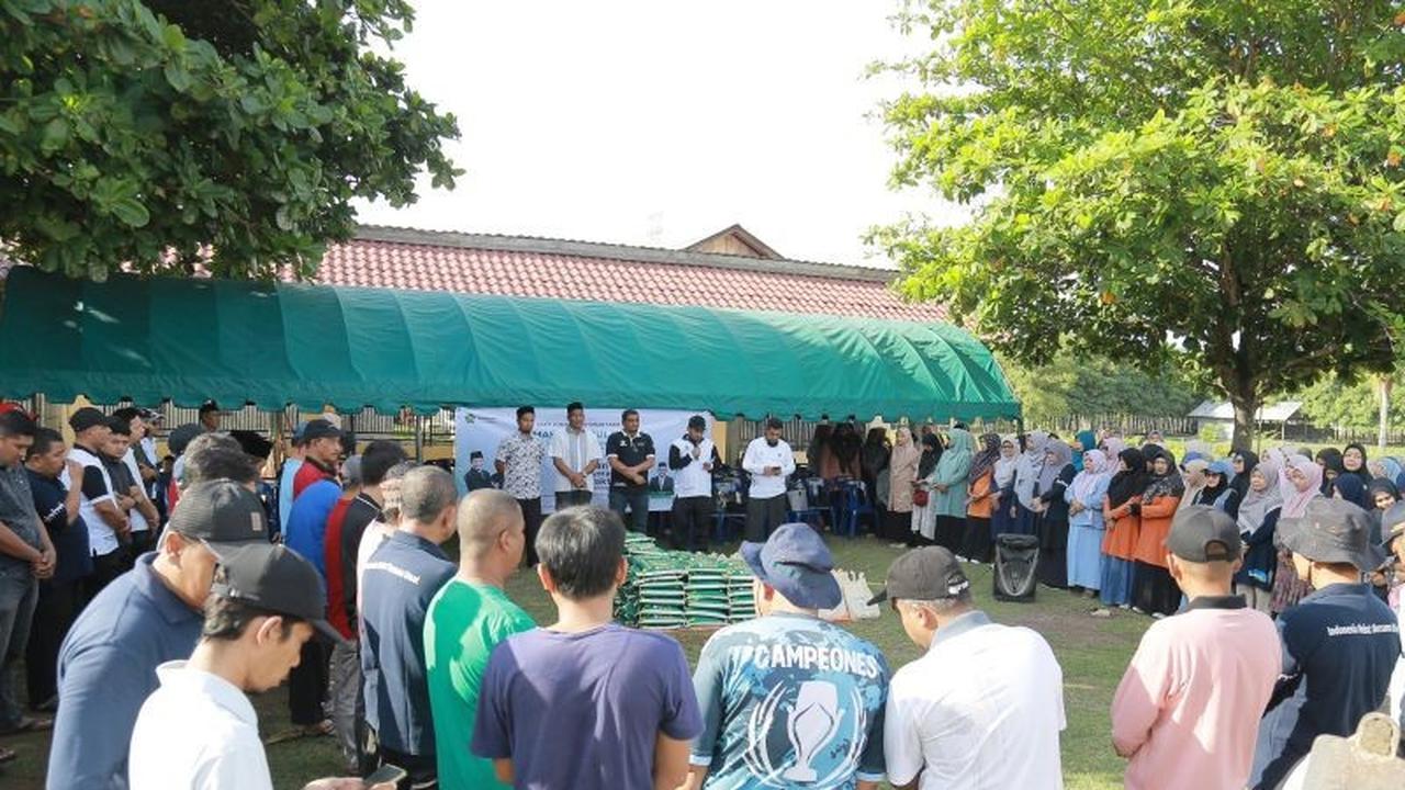 Kemenag Aceh Besar Santuni 50 Keluarga Miskin Jelang Hari Amal Bakti ke-80