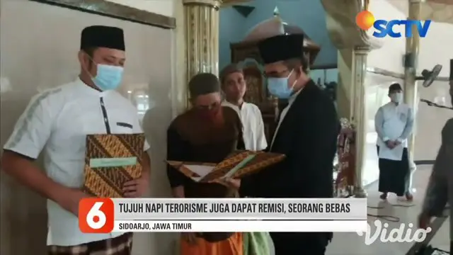 Umar Patek merupakan napi teroris (Napiter) kasus bom bali yang divonis 20 tahun penjara oleh PN Jakarta Barat. Selama menjalani hukuman di Lapas Klas I Surabaya di Porong baru mendapatkan remisi 1 bulan, 15 hari.
