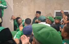 VIDEO: Ricuh! Adu Jotos di Muktamar X PPP, Ngeri Kursi Sampai Dilempar