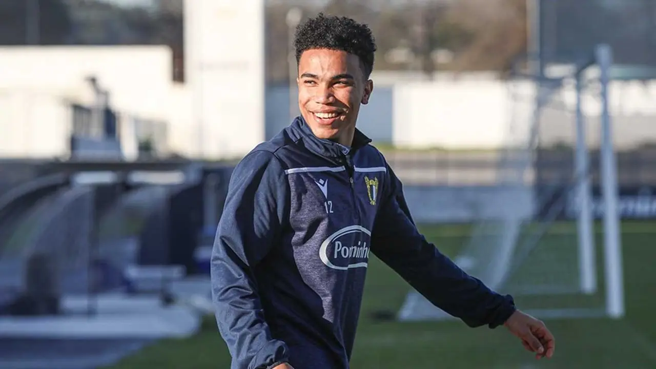 MU tertarik pada Gustavo Assuncao yang digadang sebagai titisan Casemiro.