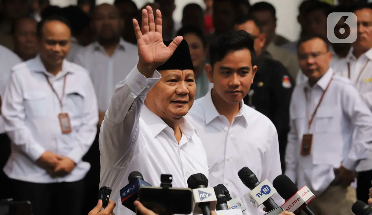 Penampilan Prabowo dan Gibran Hadiri PresidenWapres Terpilih