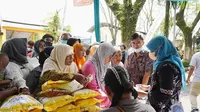 Kegiatan Pasar Murah  di Lumajang Untuk tekan kenaikan harga kebutuhan pokok di pasaran (Istimewa)