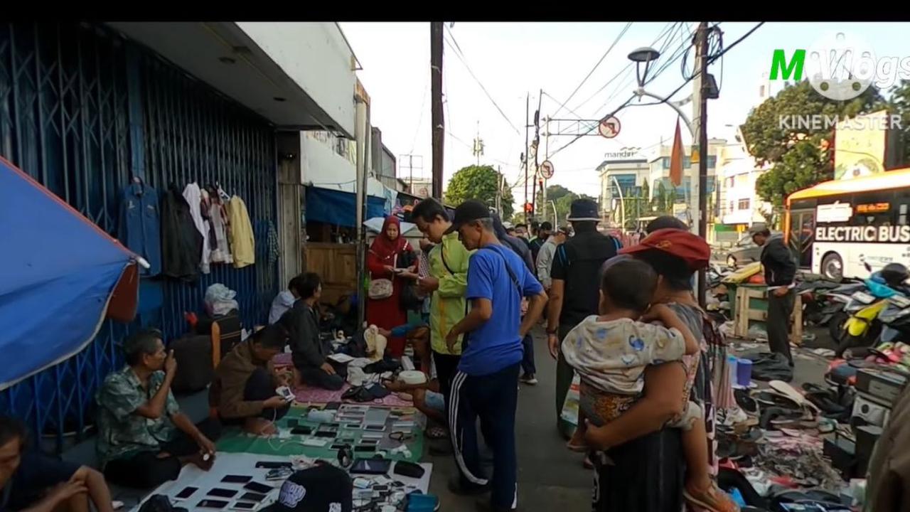 Jajakan Aneka Barang Elektronik