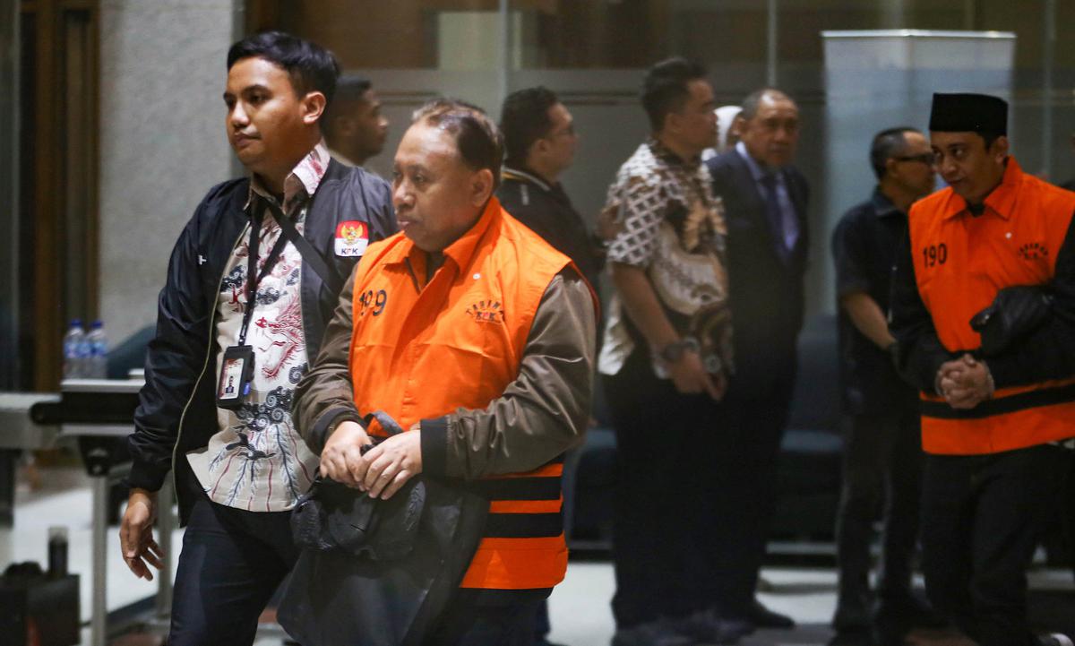 KPK Tahan Rektor Unsoed Usai OTT Penerimaan Mahasiswa Baru