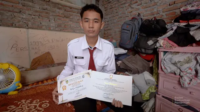 Kehadiran Sekolah Rakyat juga meringankan beban finansialnya nenek Aina.  (Foto: Badan Komunikasi RI)