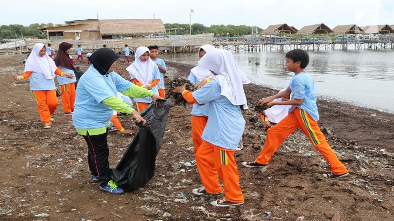 PHOTO: Tumbuhkan Kepedulian Melalui Gerakan Cinta Laut