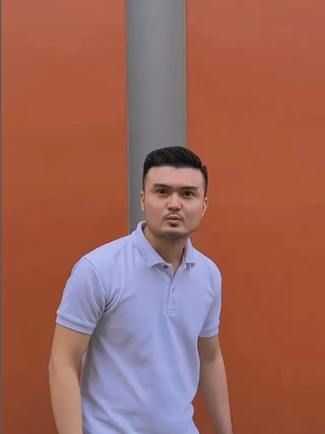 Gilbert Marciano menunjukkan peran mereka di sinetron Inikah Rasanya. (Foto" Instagram/rifkybalweel)