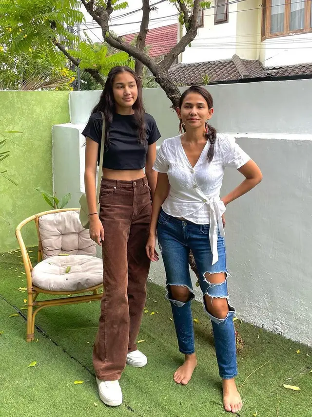 Nova Eliza dan Naima Malinka