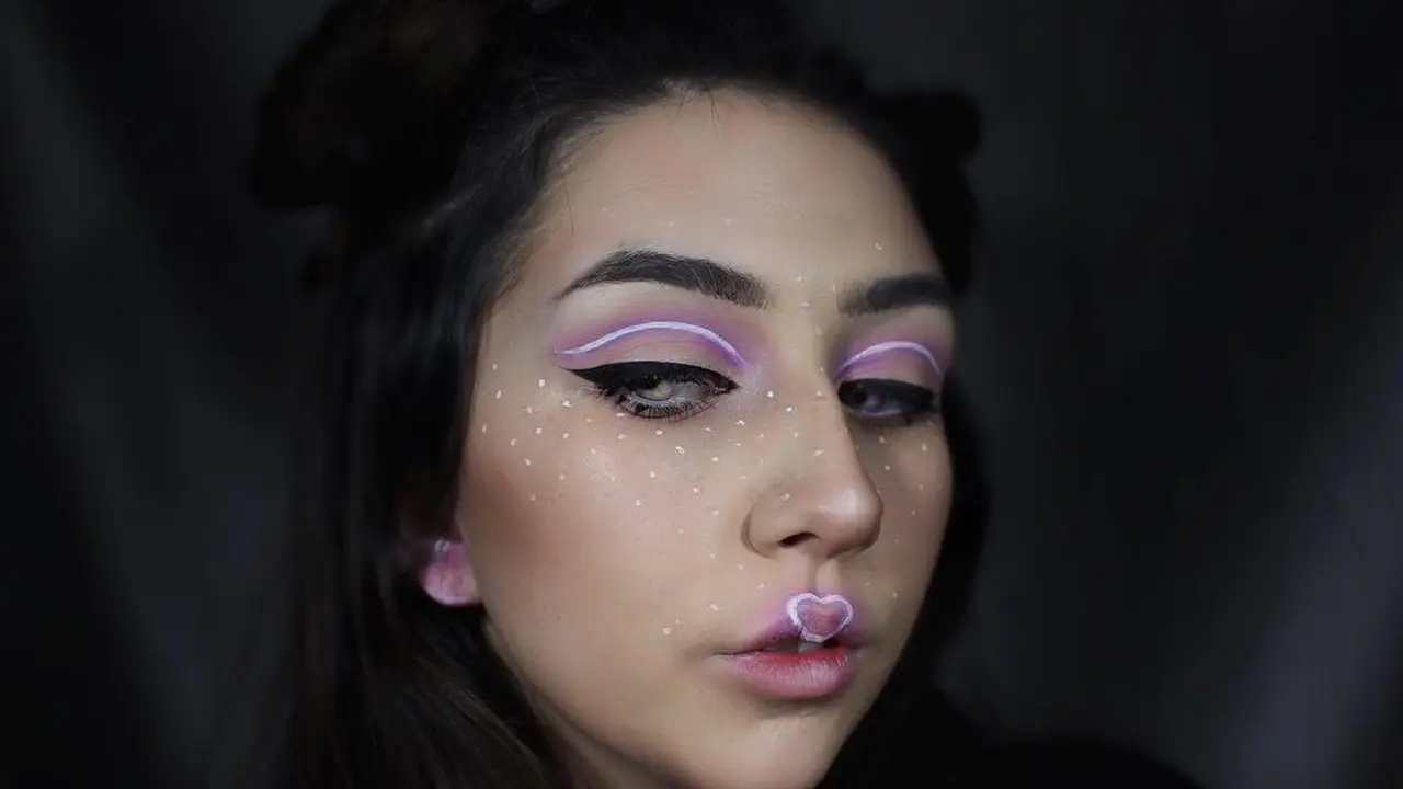 Neon Light Makeup, Tren Kecantikan Terbaru yang Harus Anda Coba