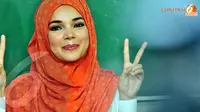 Syuting Film di Eropa, Dewi Sandra Disusul Suami