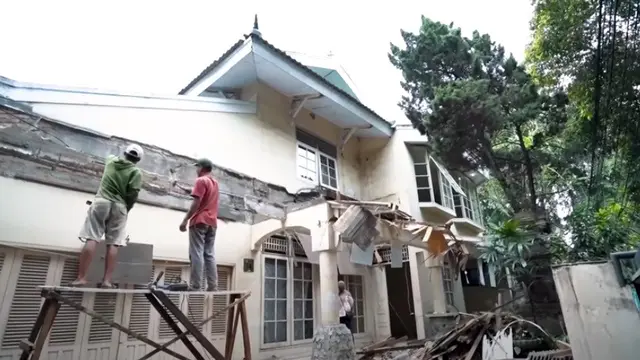 Butik baru Zaskia Sungkar di kawasan Bintaro. (Foto: YouTube/The Sungkars)