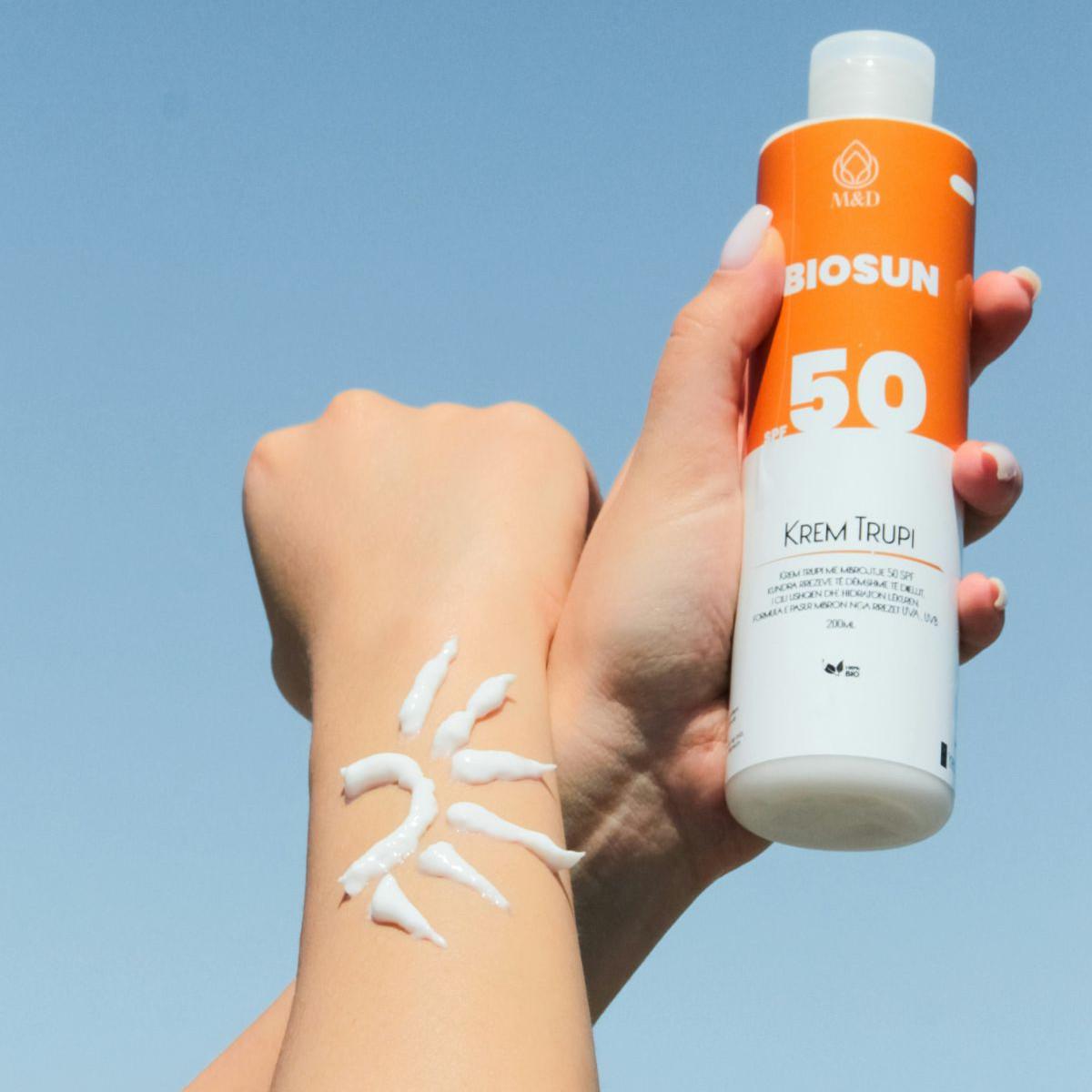 Apa Perbedaan antara Sunscreen dan Sunblock, Manakah yang Lebih Efektif dan Ampuh?