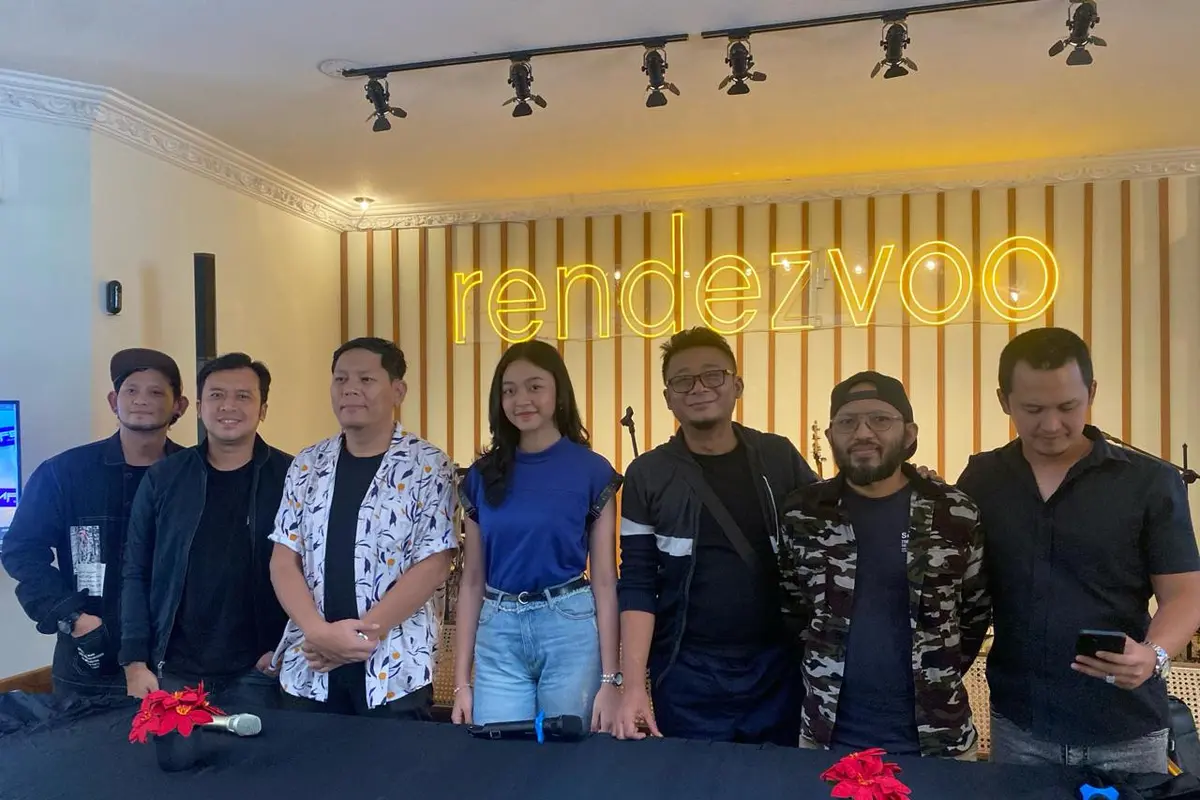 Andika Naliputra kembali ke panggung musik dengan membentuk band baru bernama Think A Belle.