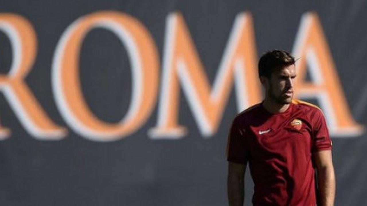 Perawatan cedera Strootman berjalan lancar