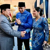 Gaya Menantu SBY dan Jokowi saat Lebaran 2025. [@annisayudhoyono]