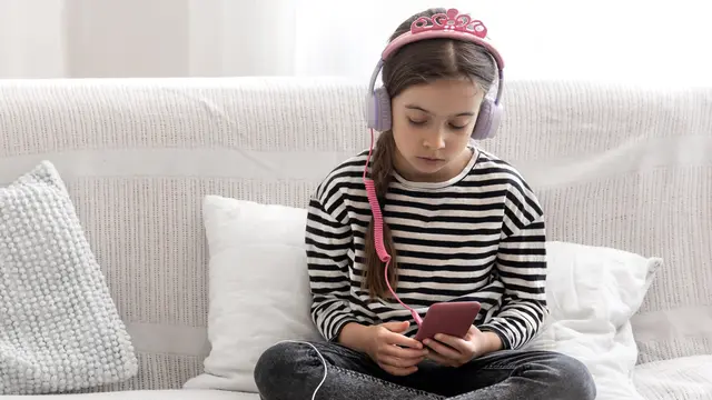 keluarga september cyberbullying