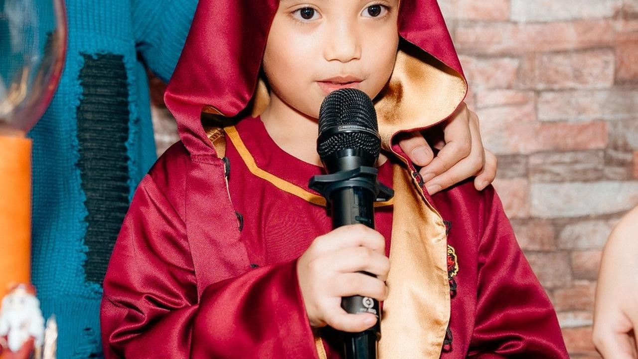 8 Potret Pesta Ulang Tahun Xabiru Anak Rachel Vennya, Mewah Bertema Harry Potter - Bikin Nostalgia Acara Baby Shower