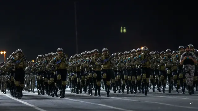 Parade militer Arab Saudi untuk pengamanan haji
