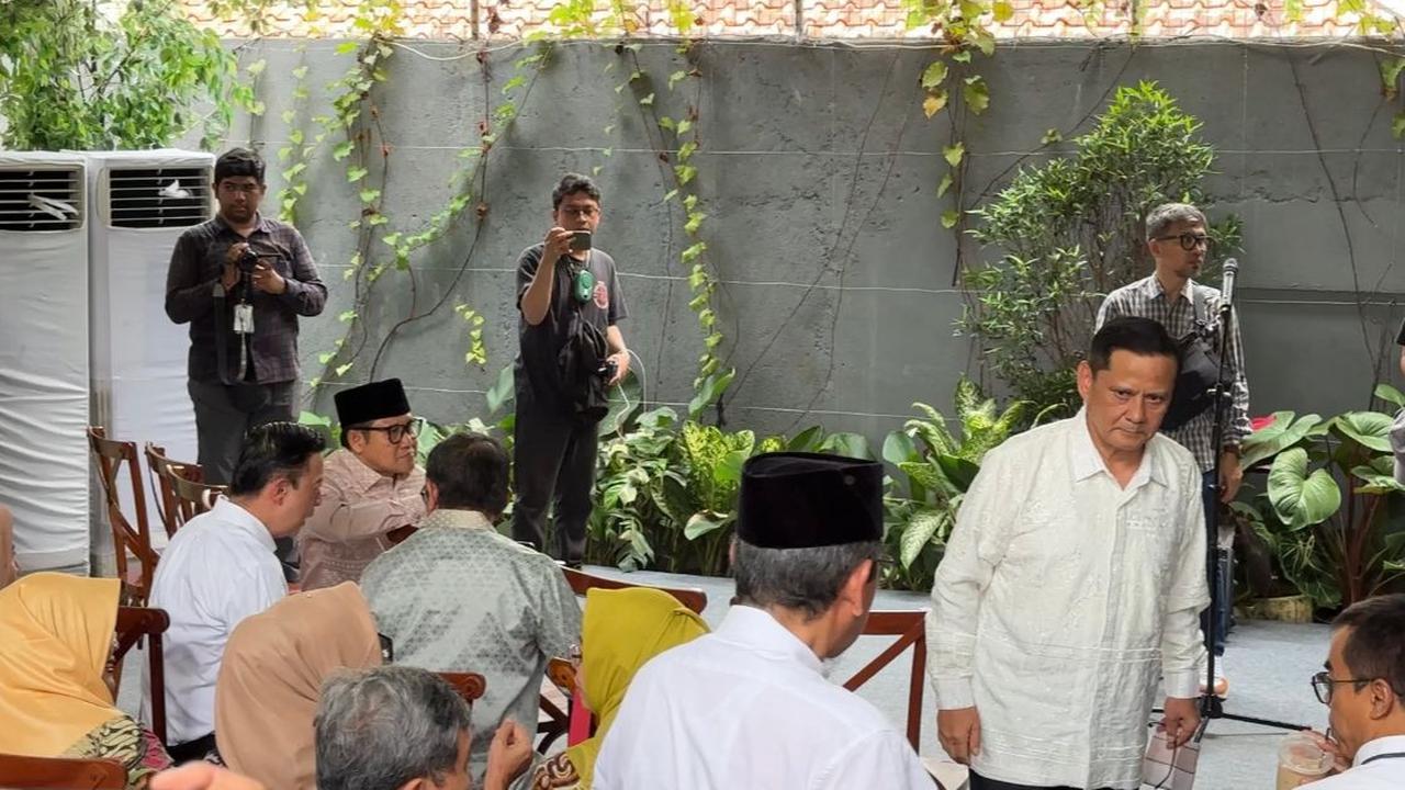 Napoleon mengungkap isi pembicaraan dalam acara halalbihalal sekaligus pembubaran Timnas AMIN.<br>