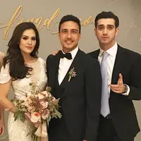 Renata Kusmanto dan Fachri Albar hadiri pernikahan Raisa dan Hamish Daud.