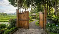 9 Model Pintu Gerbang Kayu untuk Rumah Pedesaan, Inspirasi yang Membuat Tampilan Depan Lebih Hidup