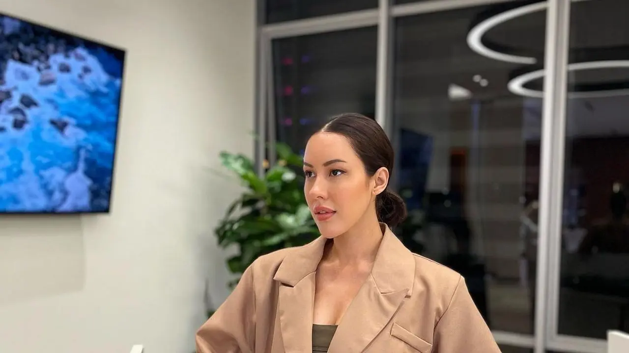 5 Potret Cantik Patricia Schuldtz Pacar Darma Mangkuluhur, Pancarkan Aura Wanita Berkelas
