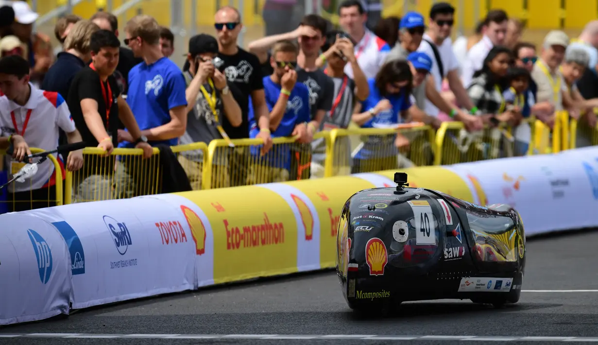 Mobil prototipe etanol dari tim Rotor asal Polandia saat mengikuti final European Drivers World Championship Shell Make the Future Live di mulai di London (28/5). (Bob Martin / Shell via AP Images)
