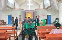 Bukan Sekadar Jaga Keamanan, Satgas Yonif 521/DY Salurkan Alkitab di Yalimo: Wujud Kasih dan Harapan di Papua