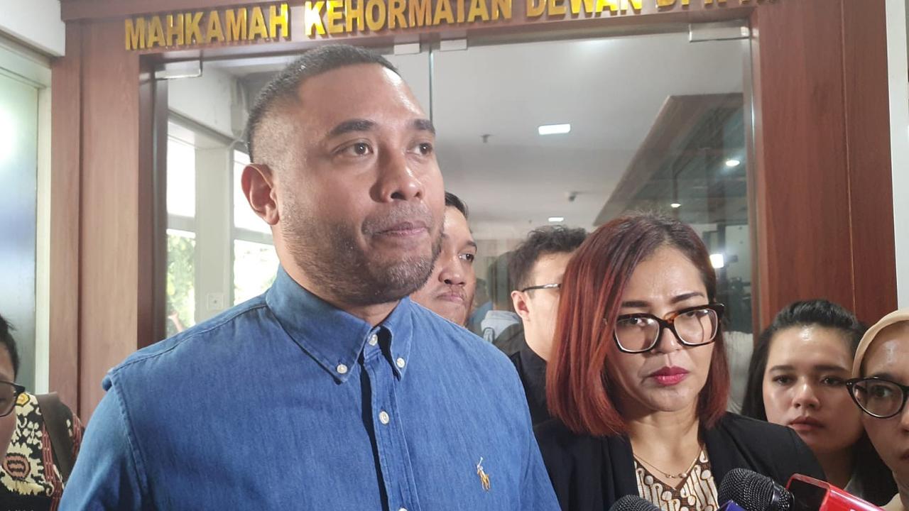Rayen Pono Laporkan Ahmad Dhani ke MKD DPR, Ini Penyebabnya